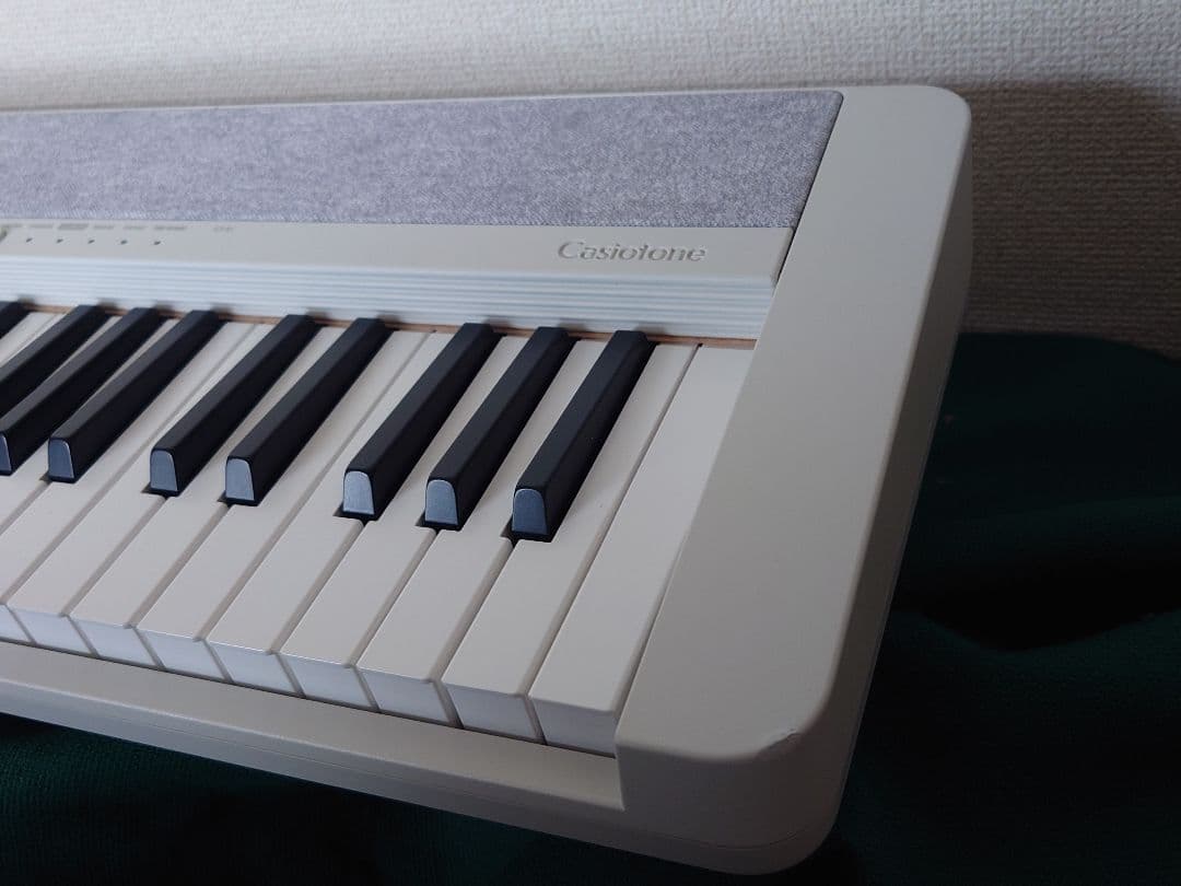 カシオ CT-S1　キーボード　ハラミちゃんモデル純正未アダプター付