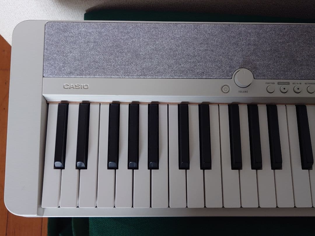 カシオ CT-S1　キーボード　ハラミちゃんモデル純正未アダプター付