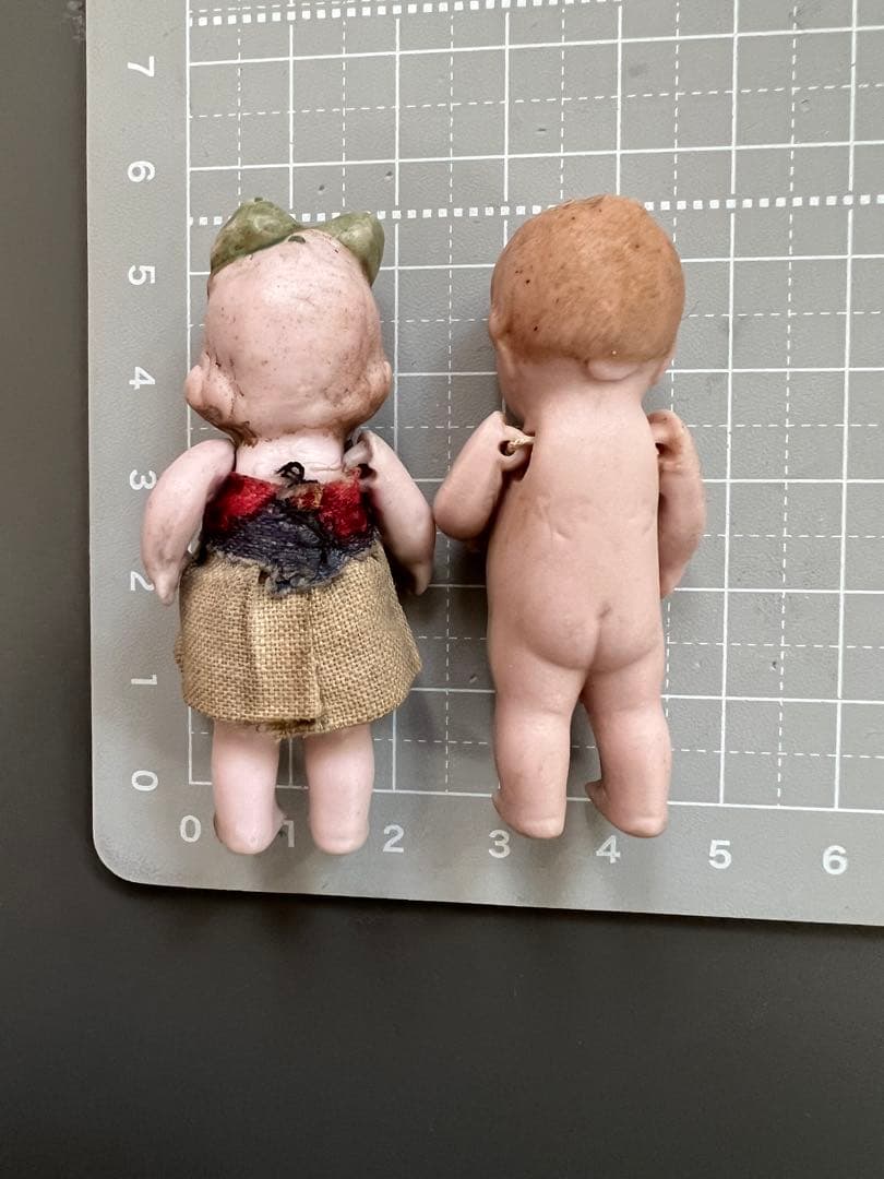 【アンティーク】ドイツ製 Hertwig ドール ペア 5.5cm