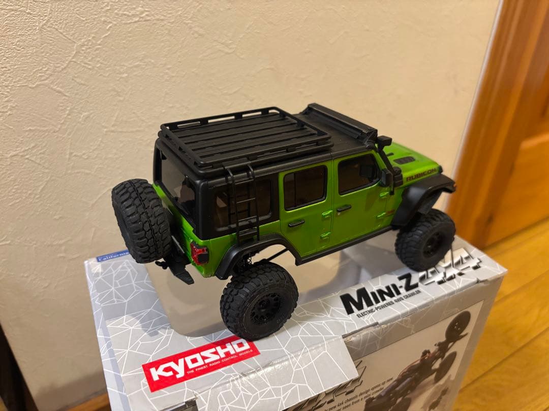 京商ミニッツ4×4 ジープ ラングラー アンリミテッド ルビコン アクセサリー付