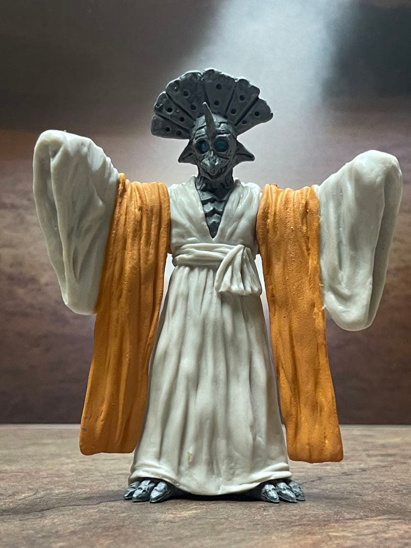 開封美品！ HG原色ウルトラ怪獣大百科『怪獣美少女コンテスト』ウルトラマン