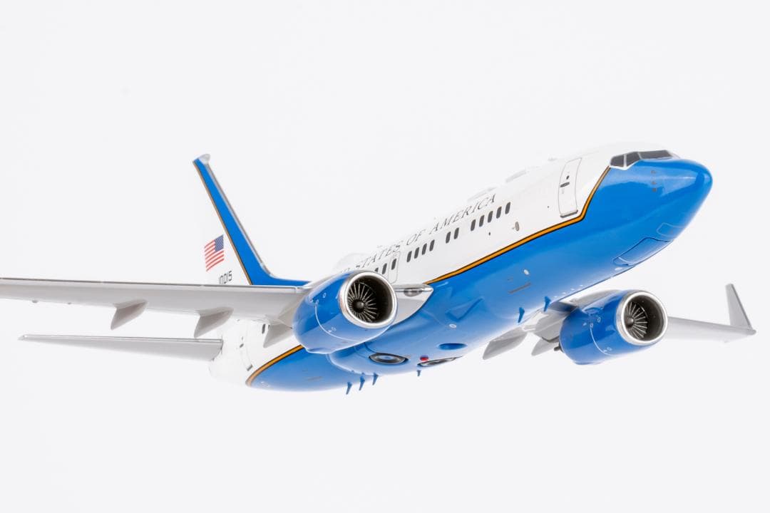 アメリカ空軍 C-40B 01-0015 1/200
