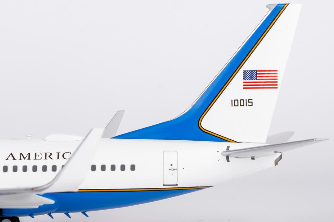 アメリカ空軍 C-40B 01-0015 1/200