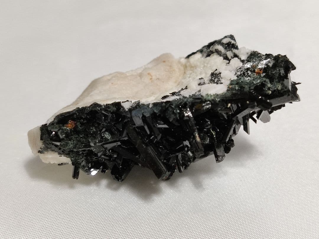 パワーストーン　天然石　原石　エジリン輝石　33g　No.159