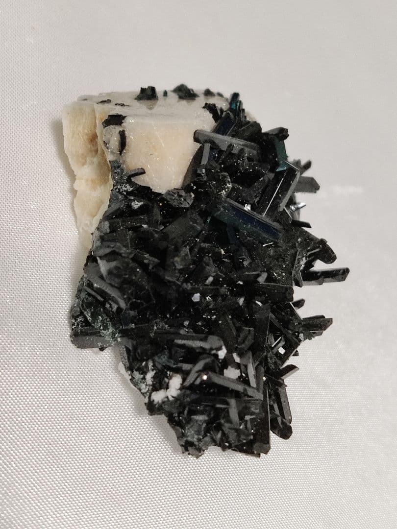 パワーストーン　天然石　原石　エジリン輝石　33g　No.159