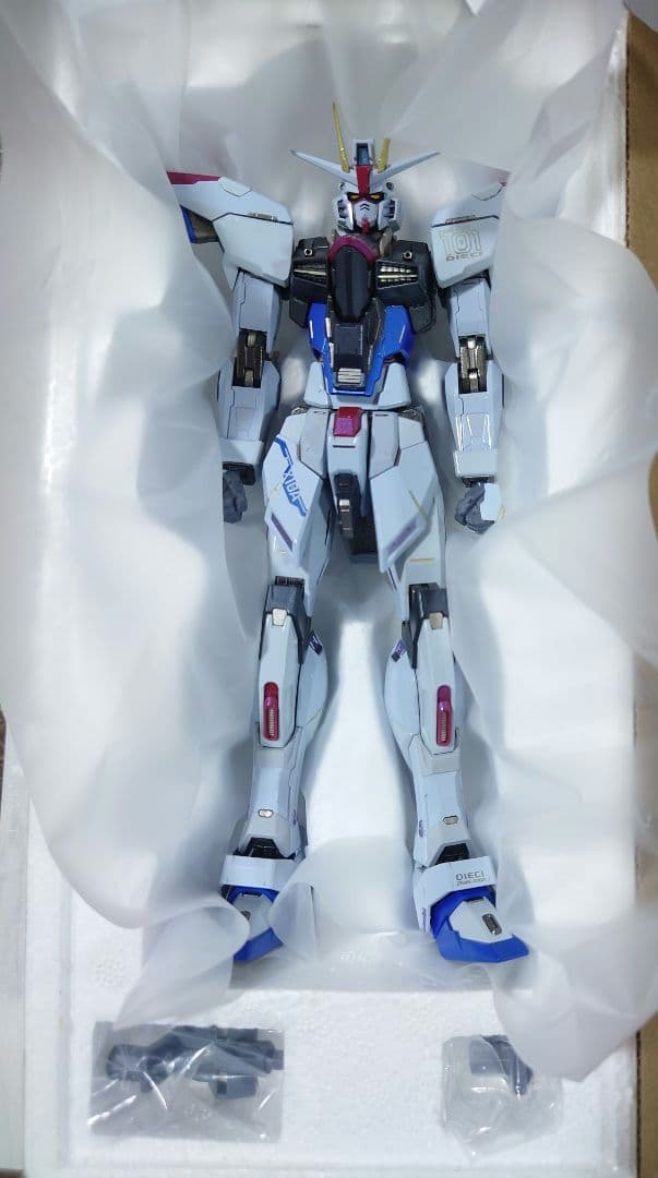 メタルビルド フリーダムガンダムcomcept2　ジャスティスガンダム 　セット