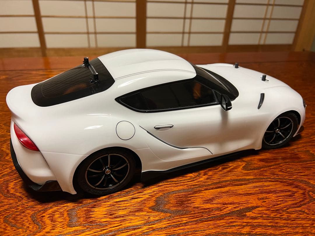 タミヤ　1/10 完成済ラジコン XB スープラ　ホワイト　絶版品
