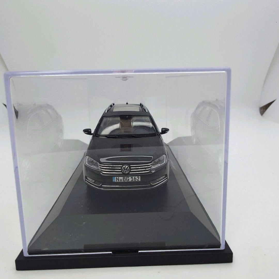 1/43 シュコー　フォルクスワーゲン パサート ヴァリアント　ミニカー　黒
