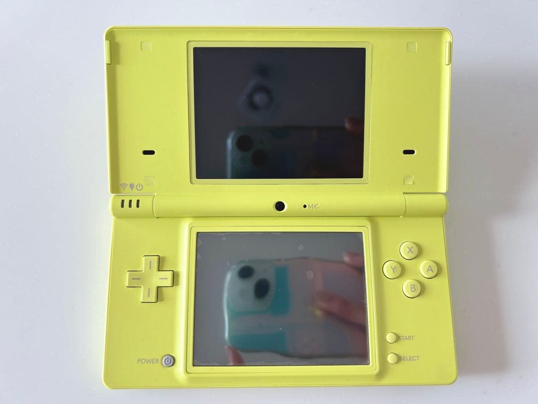 Nintendo ニンテンドーDS i ライムグリーン