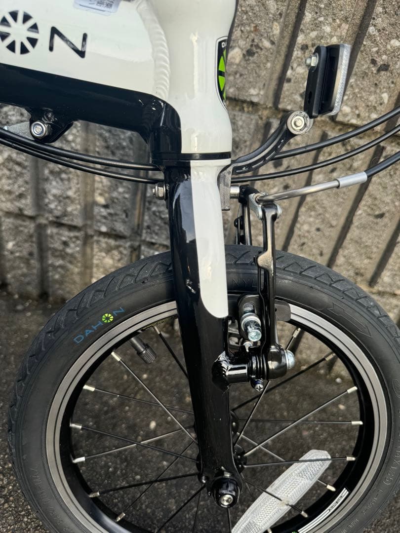 DAHON 折りたたみ自転車 ホワイト/ブラック