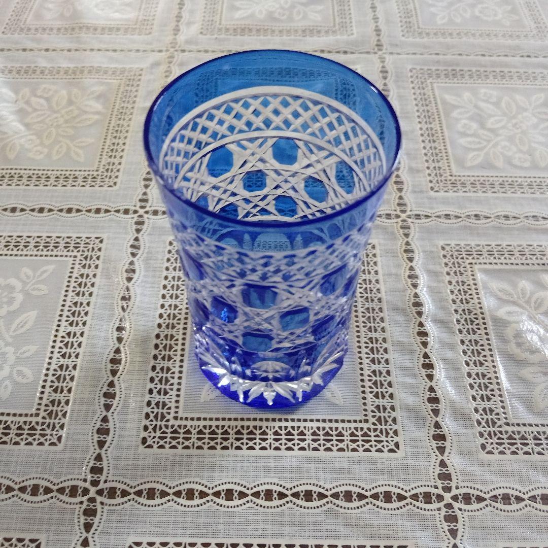 \"未使用\" ヤマザキガラス　薩摩切子　藍色　矢来、籠目　菊透かし紋　水割りグラス
