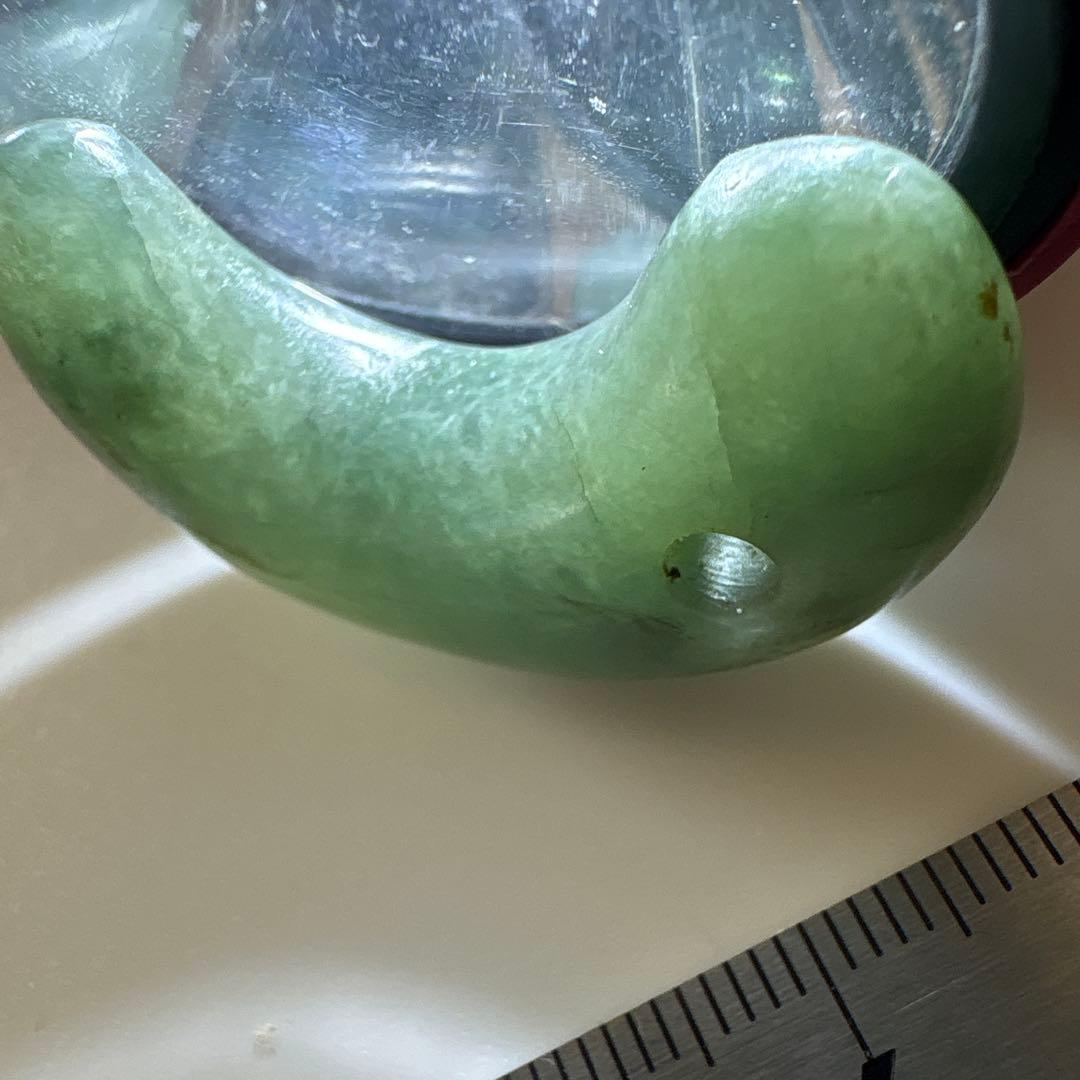 ヒスイ勾玉