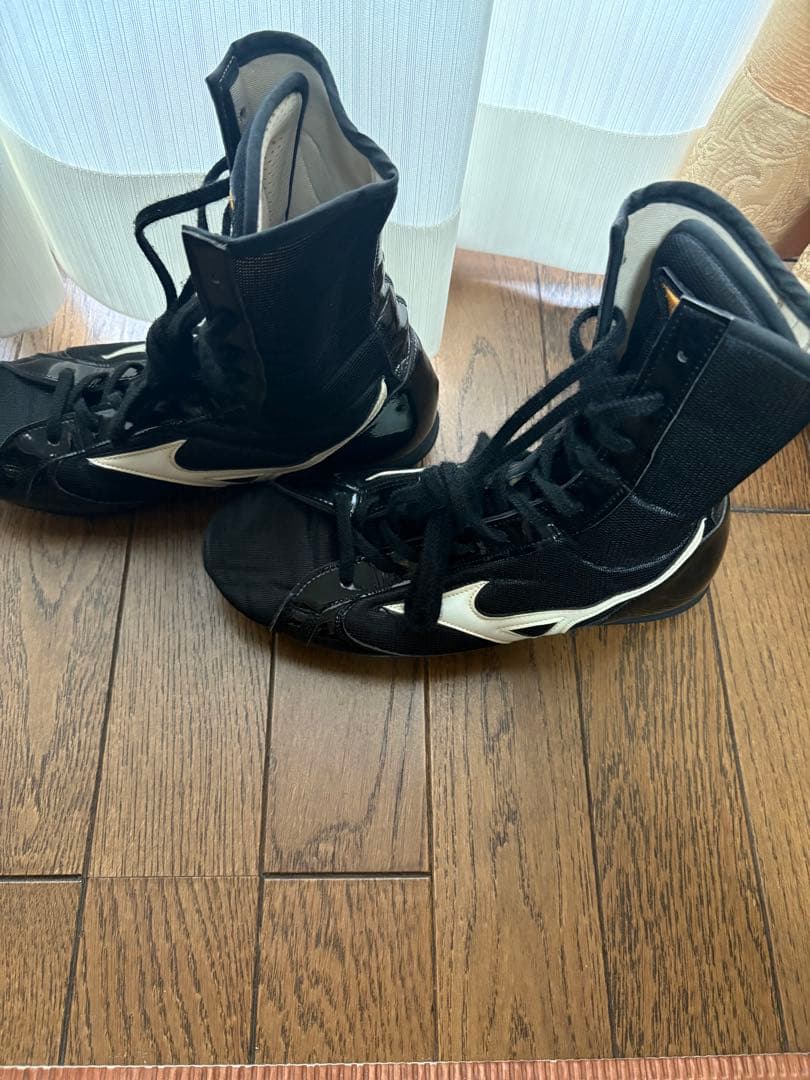 MIZUNO フィニッシャーMID ボクシングシューズ 25.5cm