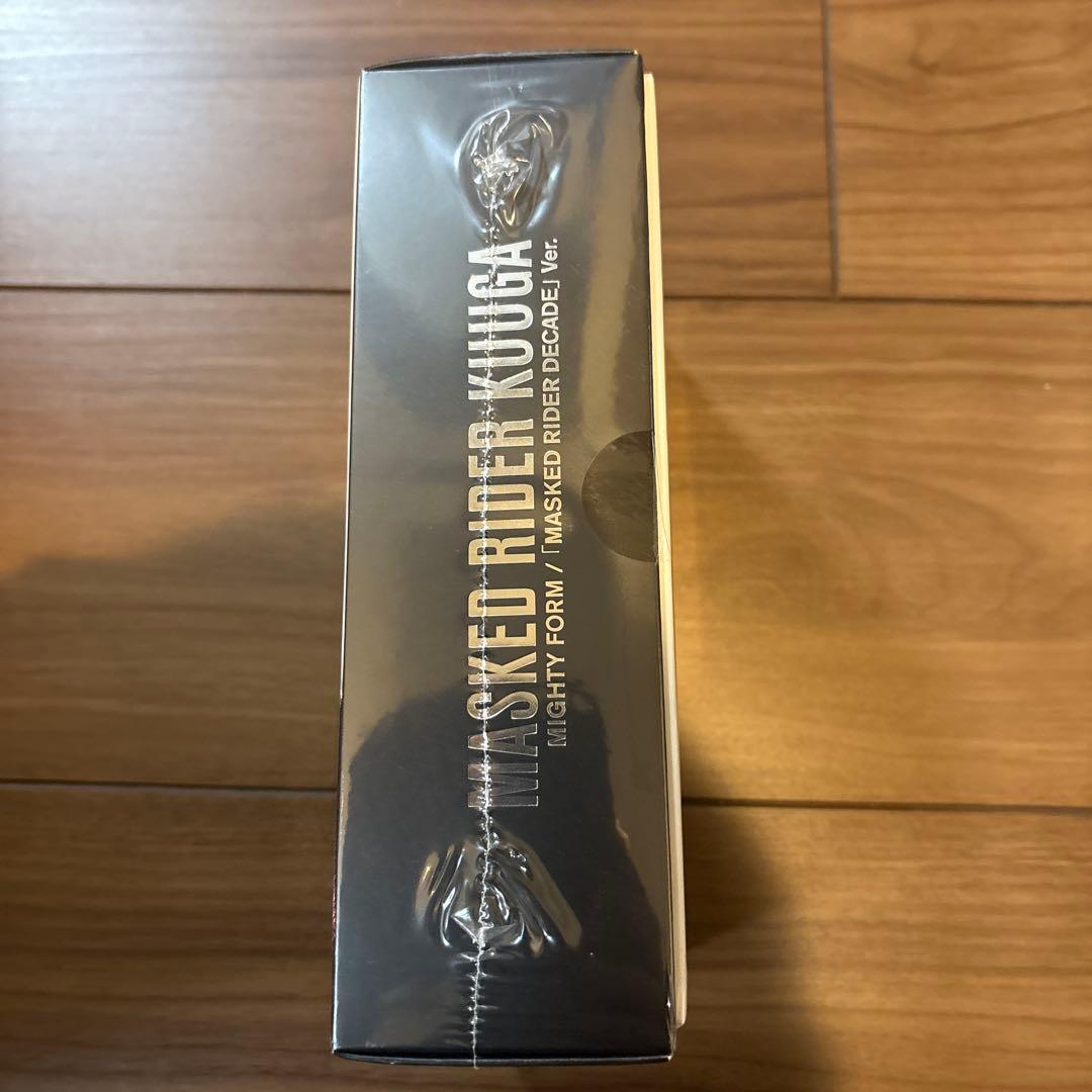 新品未開封 真骨彫製法 仮面ライダークウガ ディケイドver.