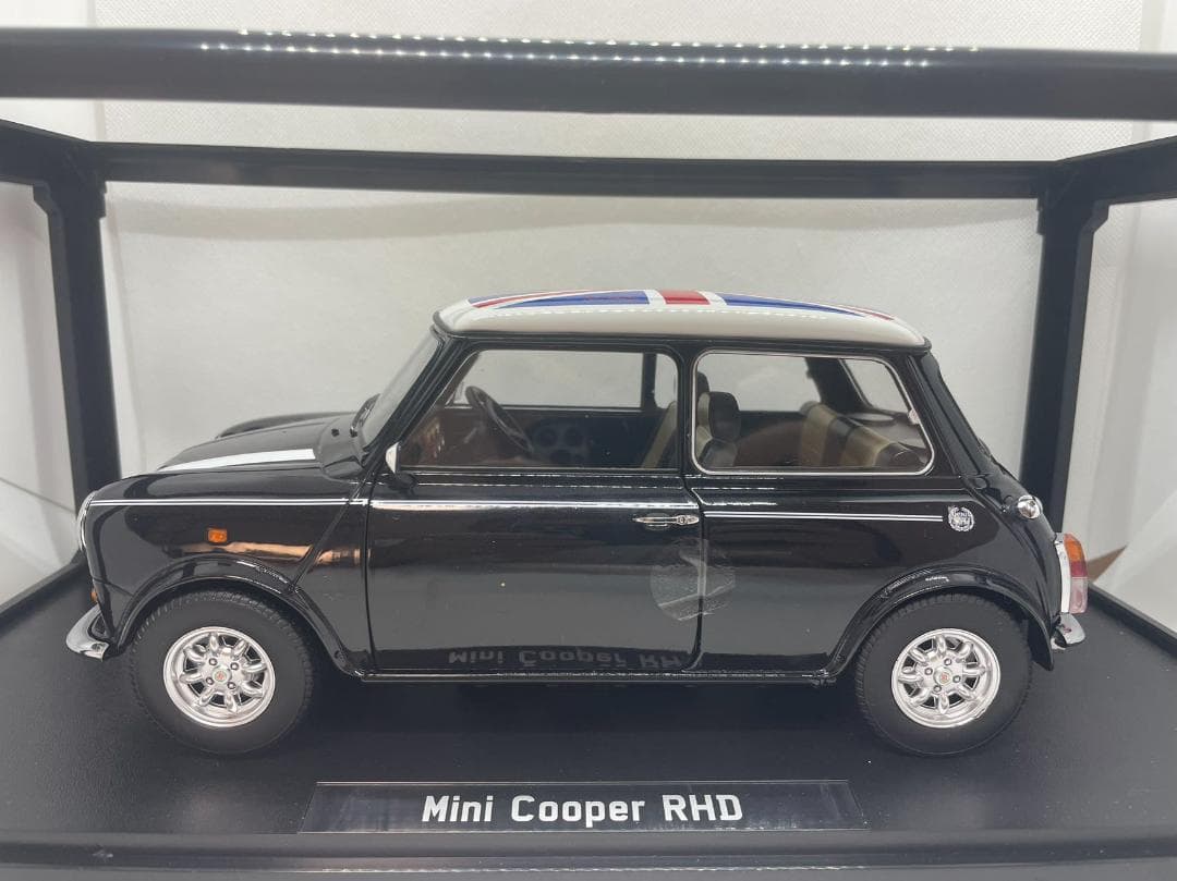 305-041 KK 1/12 ミニ クーパー RHD ブラック×米字