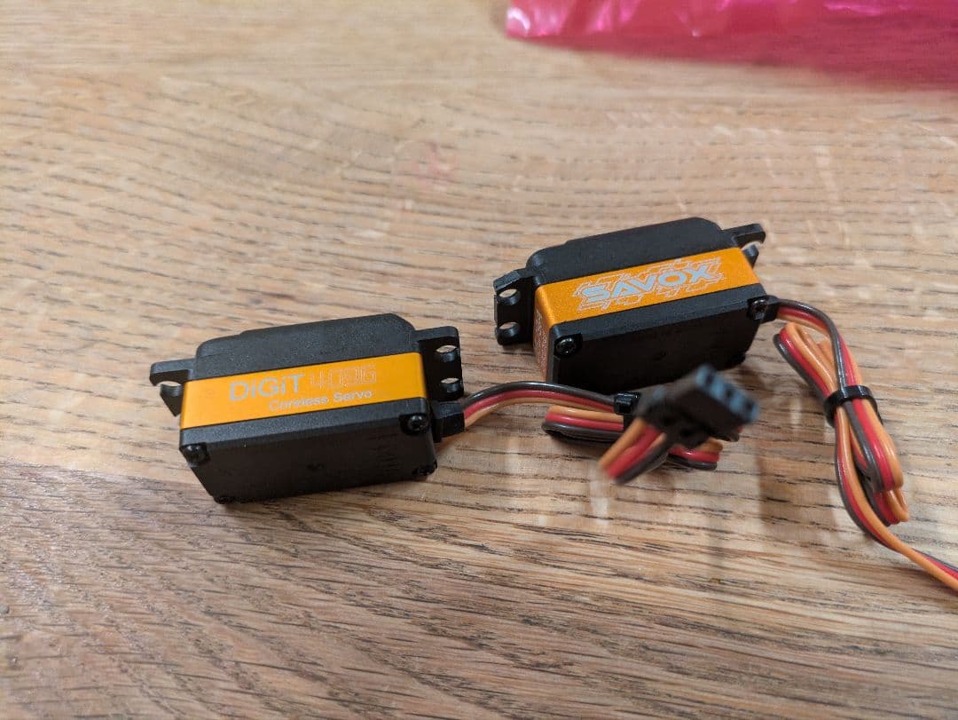 SAVOXデジタルサーボ SC-1251MGとSC-1252MG