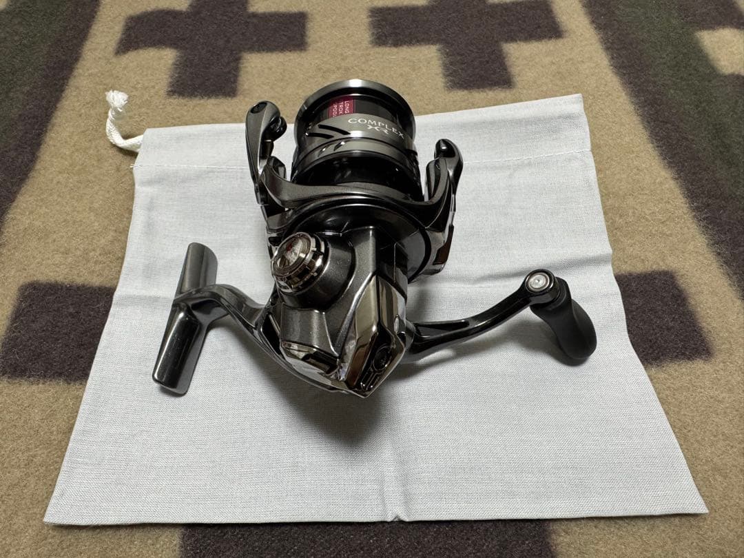 リール SHIMANO COMPLEX XR C2000 F4 HG