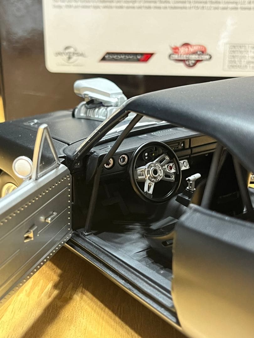 ワイルドスピードダッジチャージャー1/18