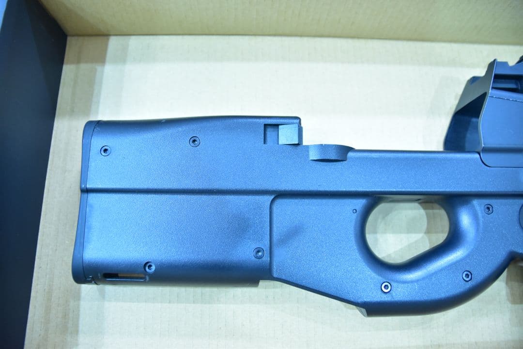 東京マルイ P-90 電動ガン 5.7×28mm
