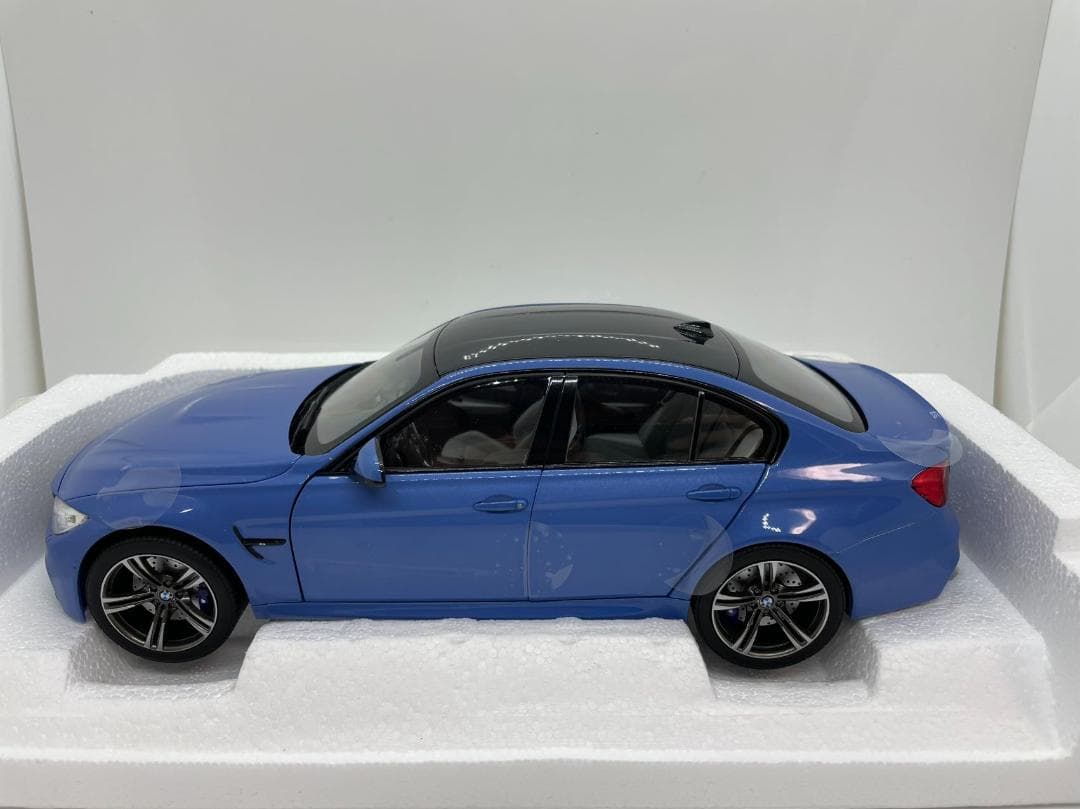 304-036 ノレブ 1/18  M3 Competition 2017