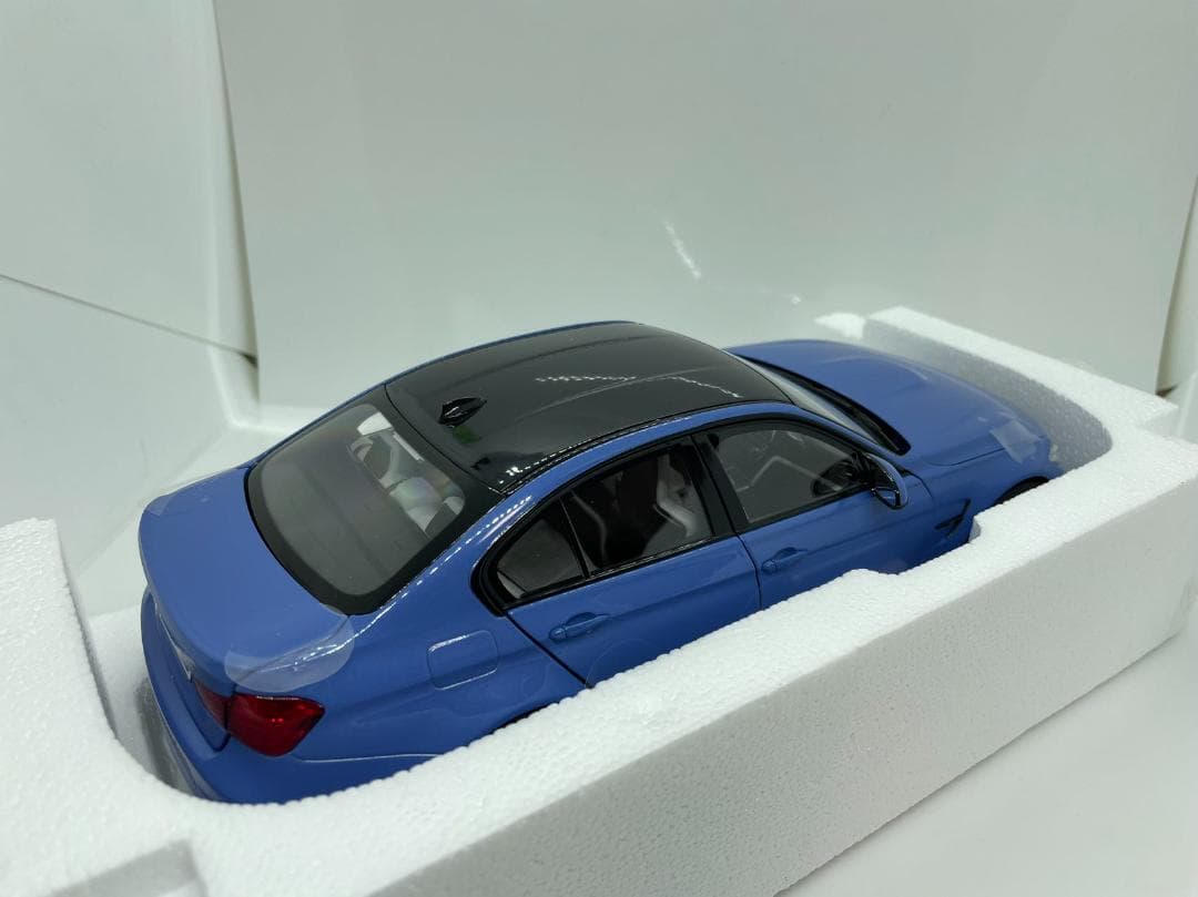 304-036 ノレブ 1/18  M3 Competition 2017