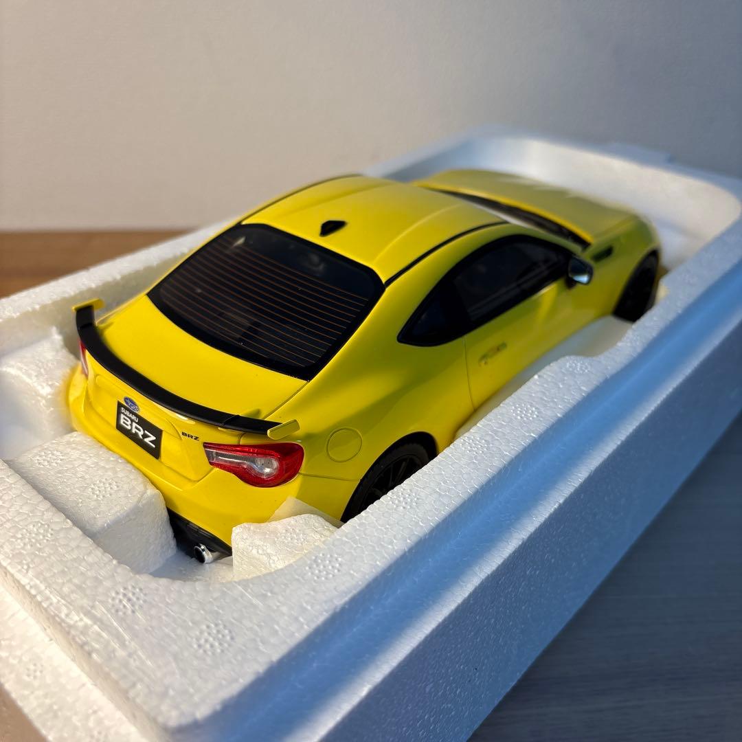 京商　スバル BRZ イエロー 1/18 ミニカー　サムライ　シリーズ