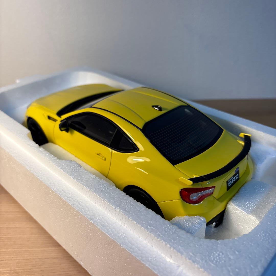 京商　スバル BRZ イエロー 1/18 ミニカー　サムライ　シリーズ