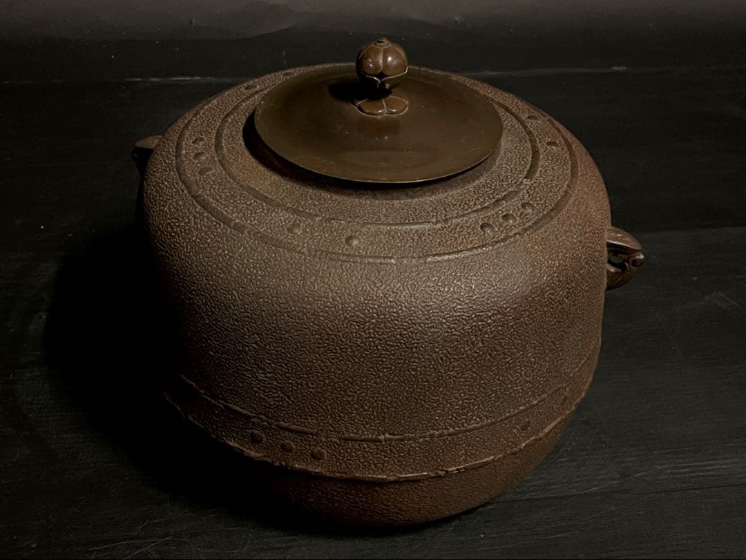 「母」 萬代屋釜 釜師 敬典 炉釜 共箱 茶道具 （107A）