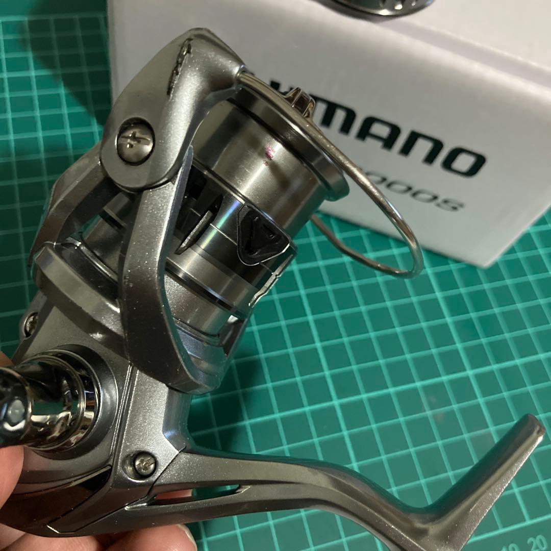 C2000S スピニングリール シルバー　替えスプールセット