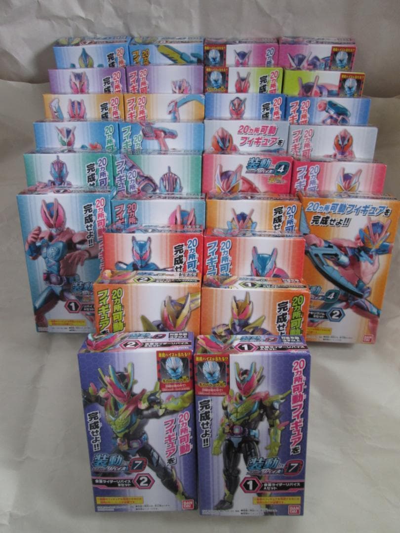 新品未開封　装動　仮面ライダー龍騎　ミラーモンスター　ギーツ　リバイ　セット