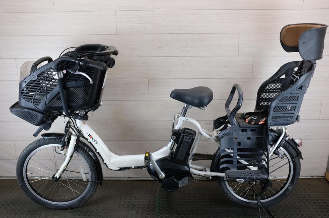 電動自転車ヤマハPAS　KISS　20インチ3段　8.7Ah（4点灯）充電器あり