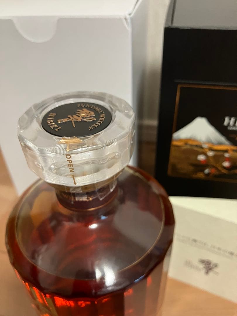 【新品・未開栓】響21年 意匠ボトル 花鳥風月