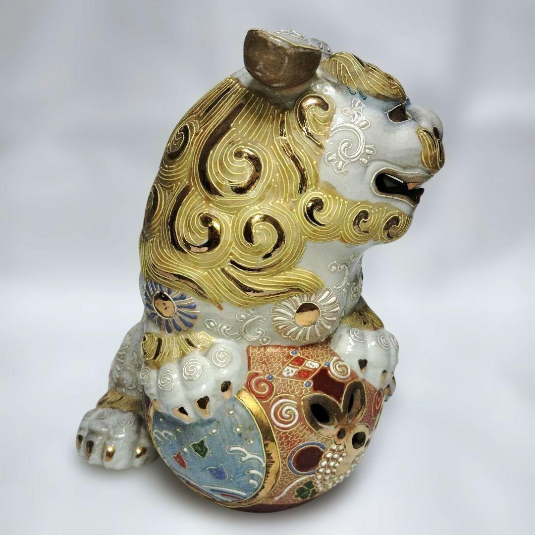 玉乗り白獅子 置物 狛犬 縁起物 魔除け 開運 レトロ 九谷焼 骨董 古美術