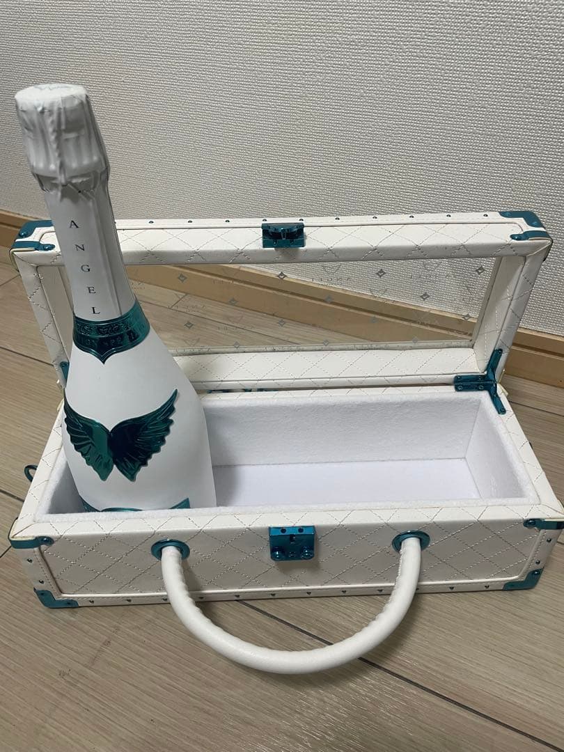 Angel champagne ホワイトデーエディション　レザータイプ