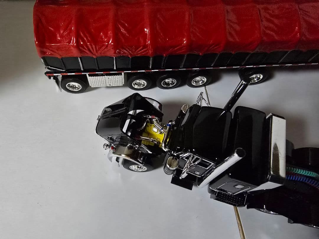 ミニカー DCP 1/64 Peterbilt 379 CoverWagon