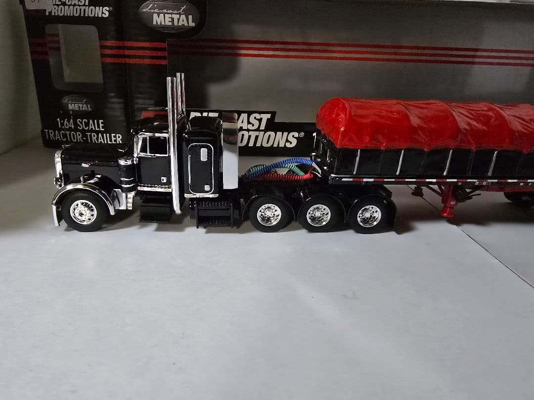 ミニカー DCP 1/64 Peterbilt 379 CoverWagon