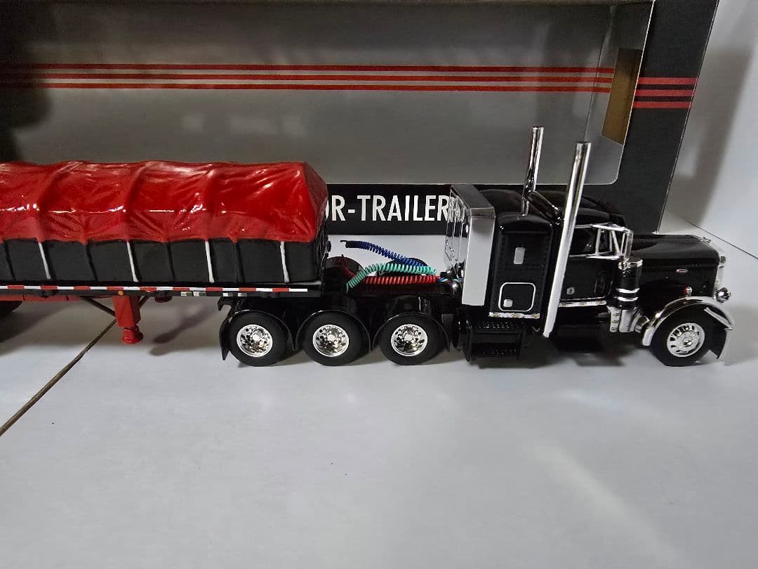 ミニカー DCP 1/64 Peterbilt 379 CoverWagon