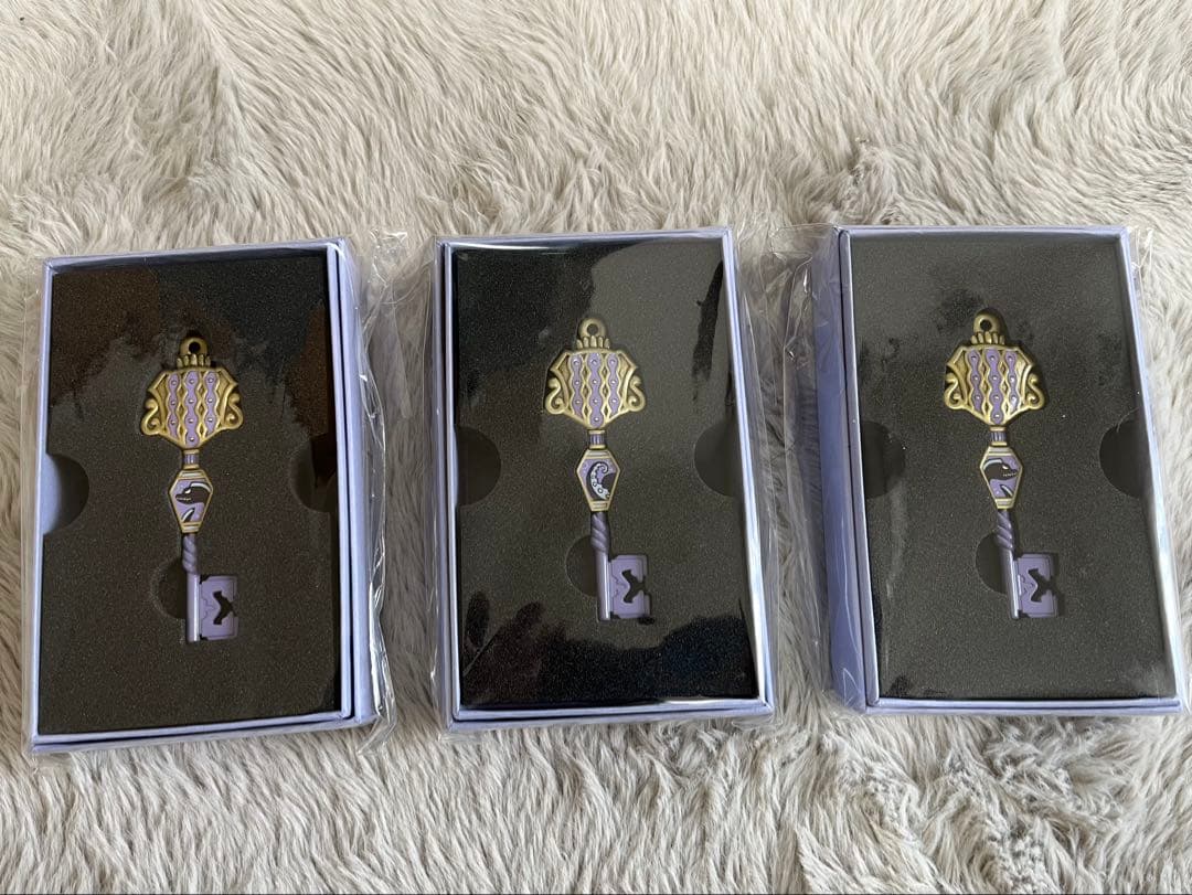 4YOU KEYチャーム（メッセージカード付き）アズール　ジェイド　フロイド