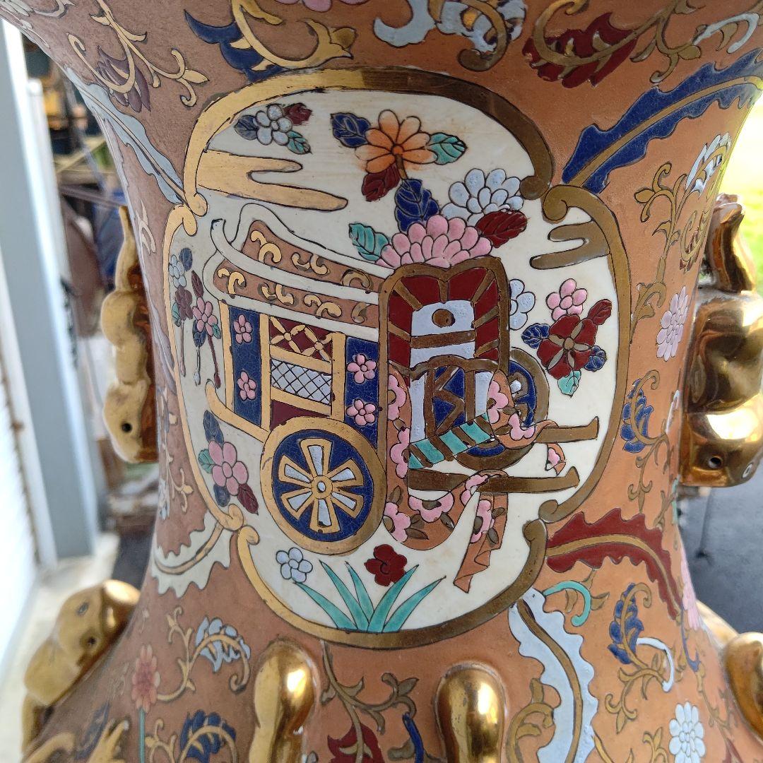 飾り大壺