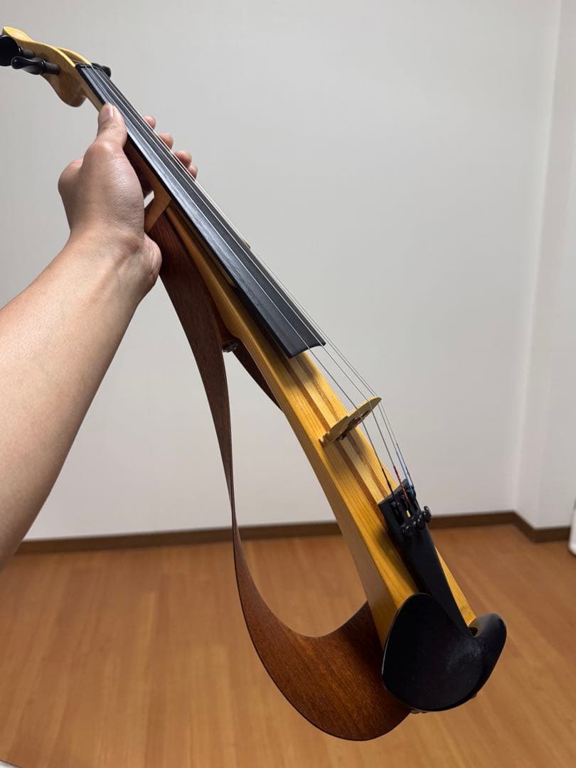 Yamaha エレクトリックバイオリン YEV104NT