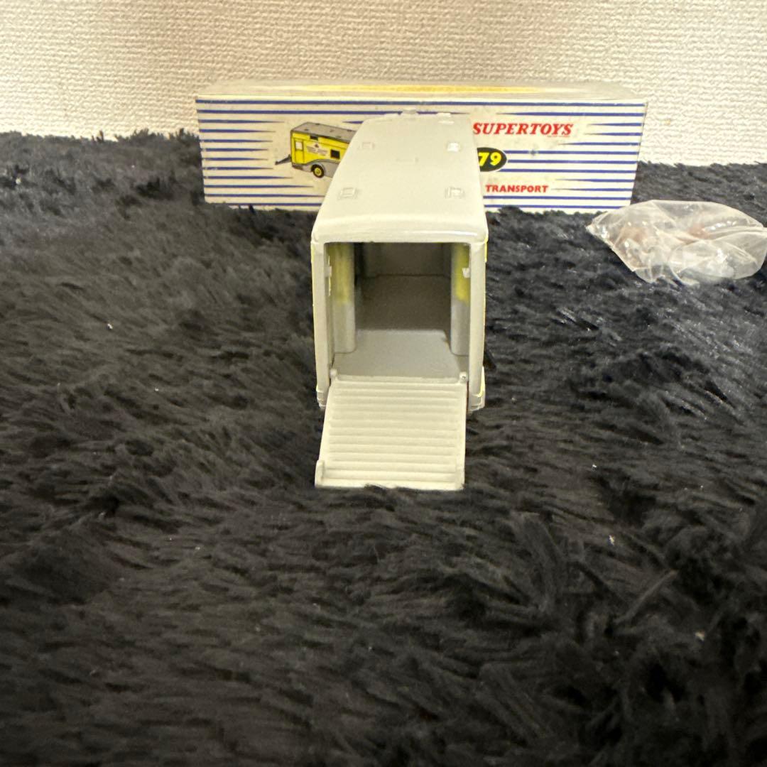 ミニカー DINKY SUPERTOYS 979 RACEHORSE TRANSPORT