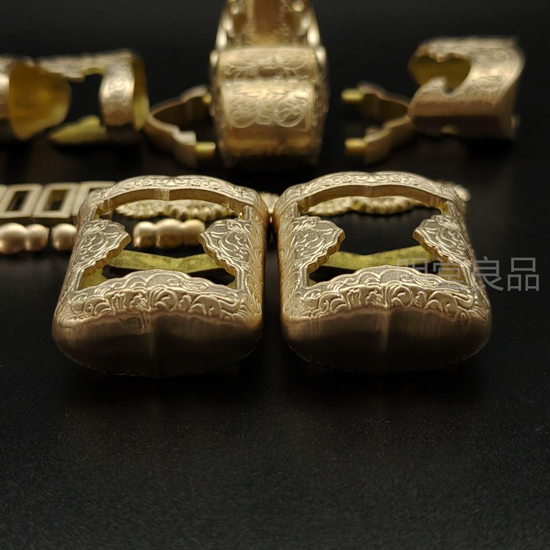 年末セール衛府の太刀金具　菊紋の図　切羽目釘鐺太刀拵鞘金具　金工品　銅製レア金具