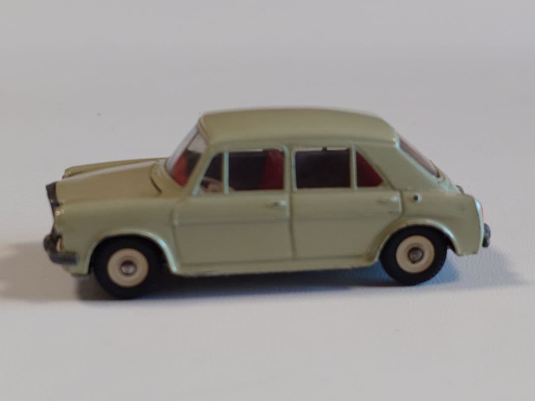 ミニカー TEKNO NO.832 MG 1100