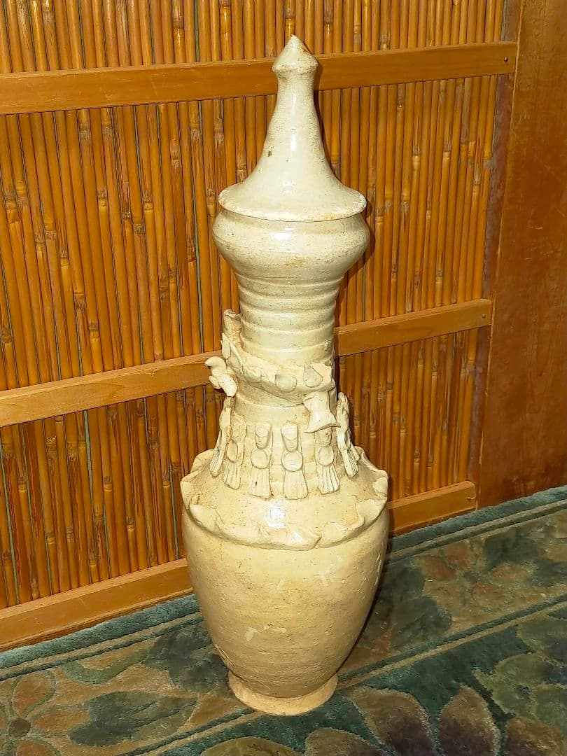 ♥値下げ！中国　白釉　花瓶　発掘品　カケあり　桐箱付き　出土品　骨董　古玩