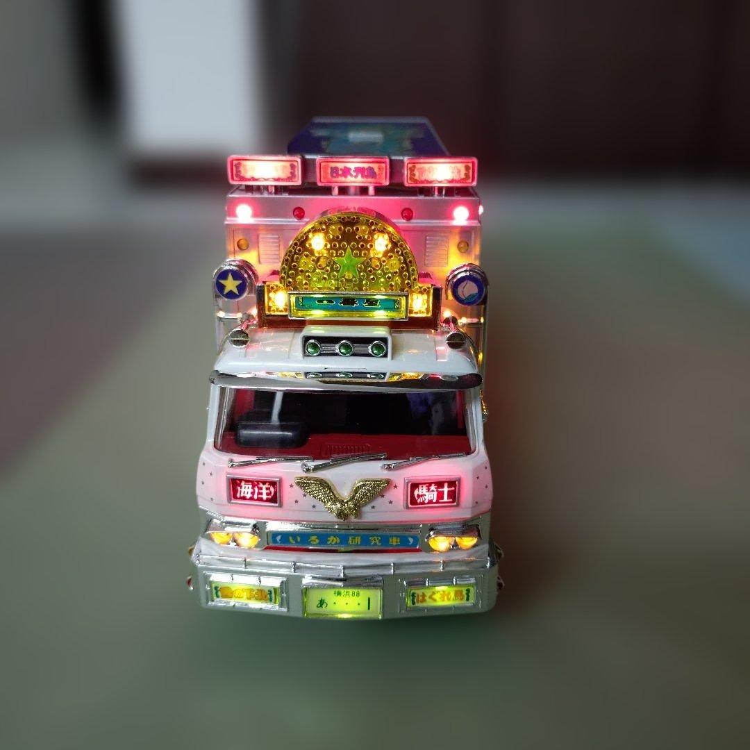 BANDAI 1/32 RCトラック　トラック野郎　突撃一番星