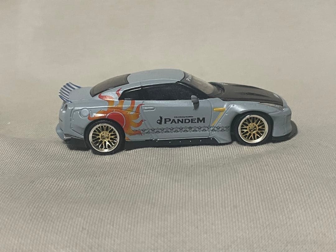 MINI GT 日産 GT-R ROCAF Malataw Fighter#99