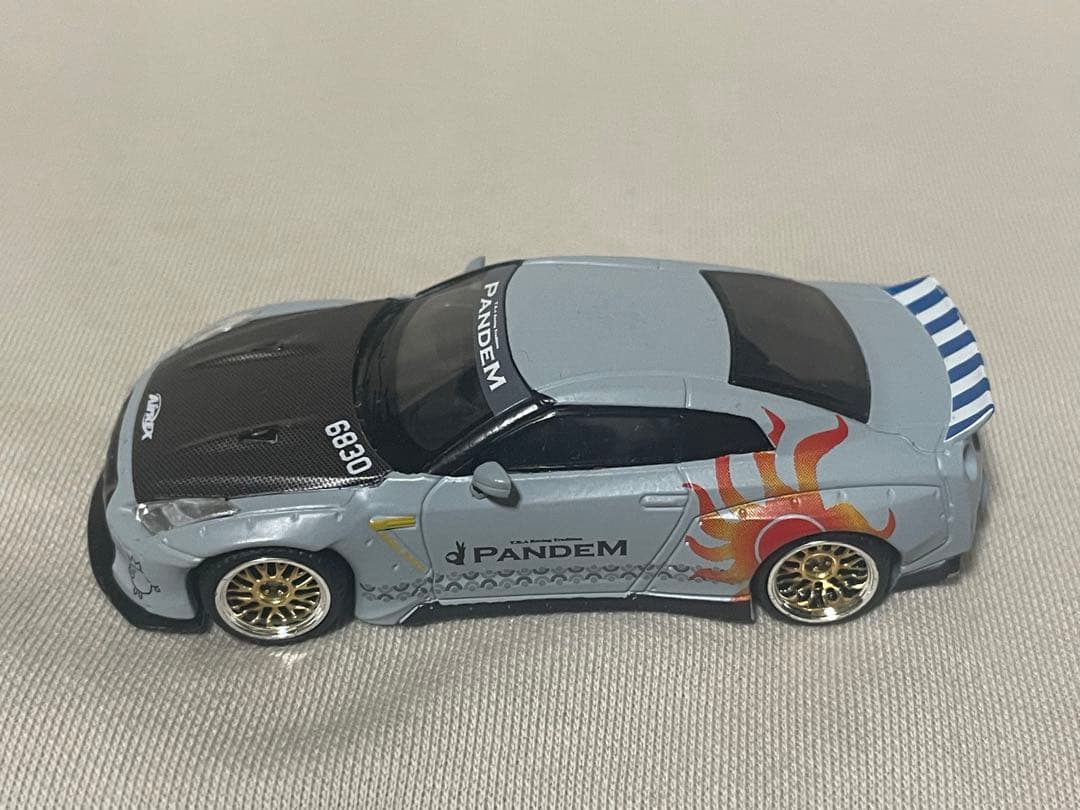 MINI GT 日産 GT-R ROCAF Malataw Fighter#99