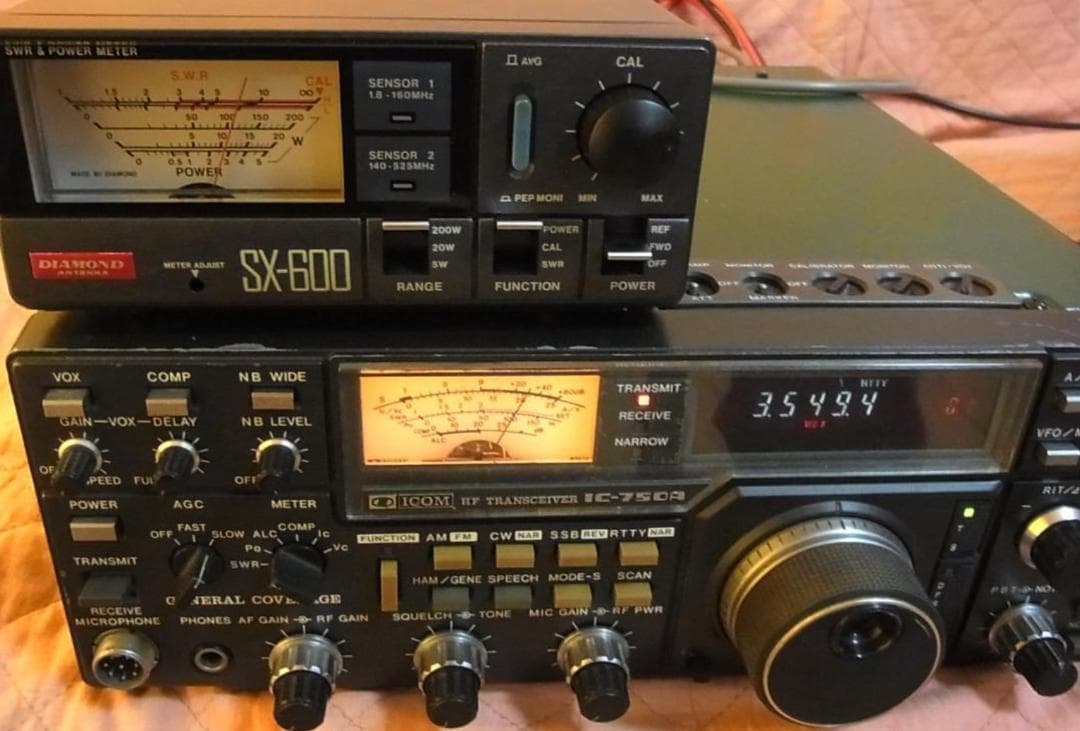 IC-750A HFトランシーバー 100W　オールモード　動作品