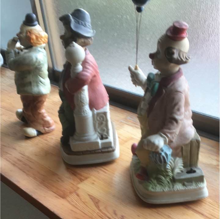 ピエロの置物