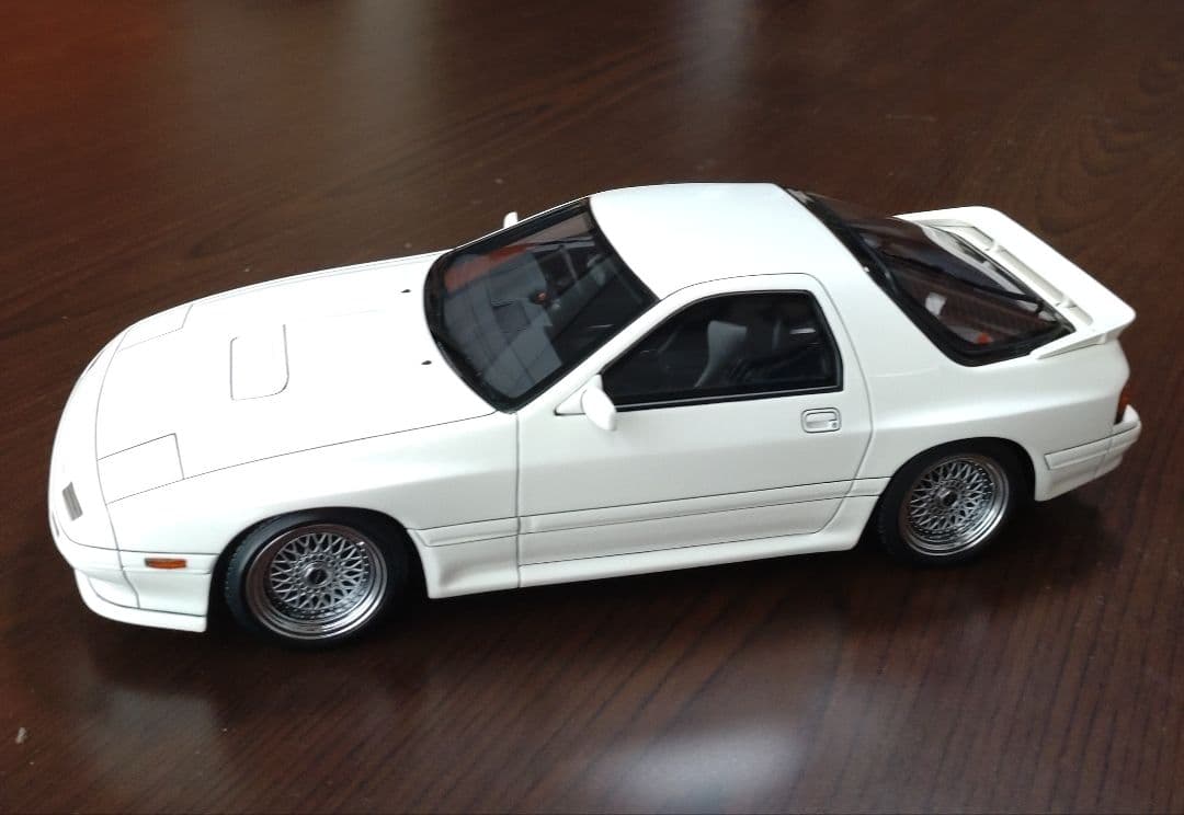 イグニッションモデル RX-7 FC3S 1/18 ホワイト